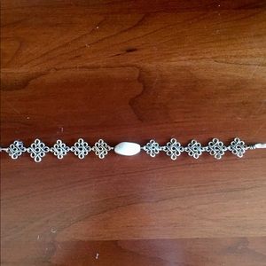 DAINTY ELEGANT BRACELET